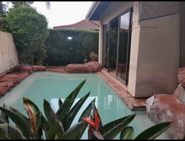 3 BEDROOM HOUSE FOR SALE IN PECANWOOD ESTATE